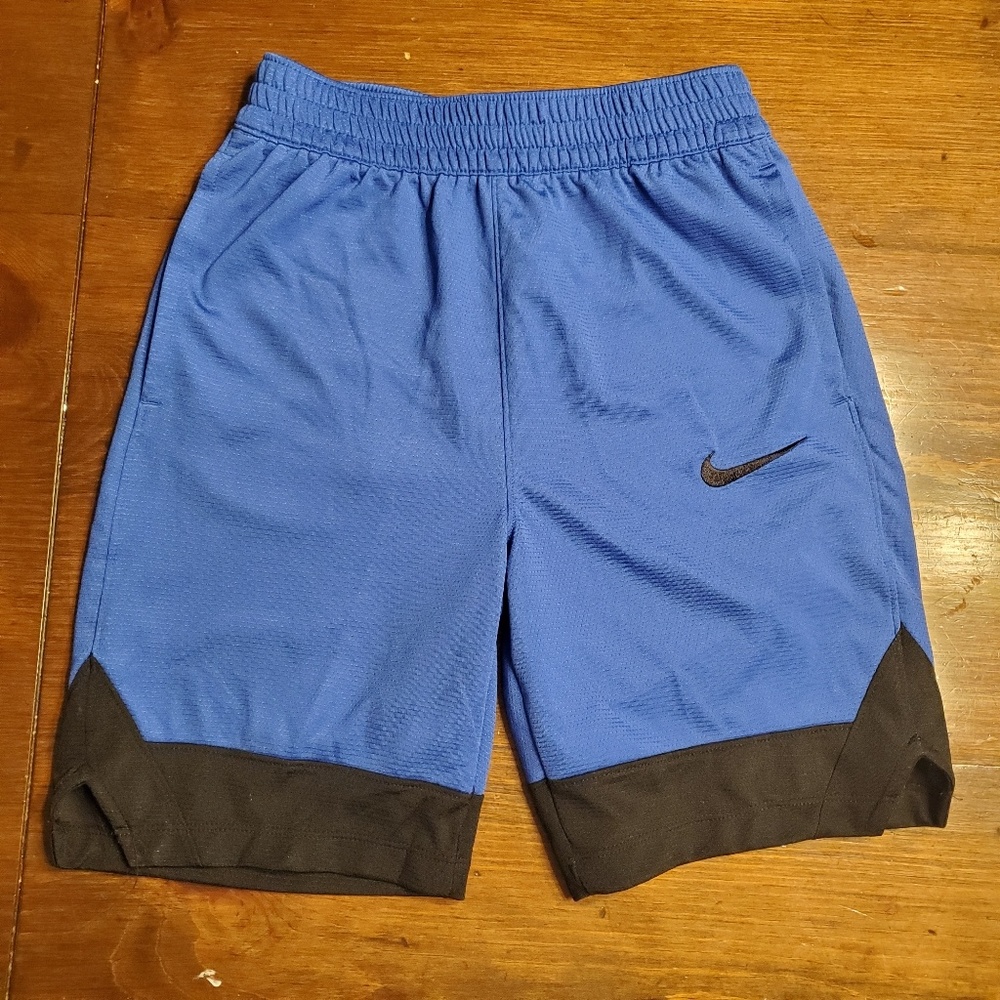 Nike Basketball Shorts Boys Sz Medium Blue & Black
